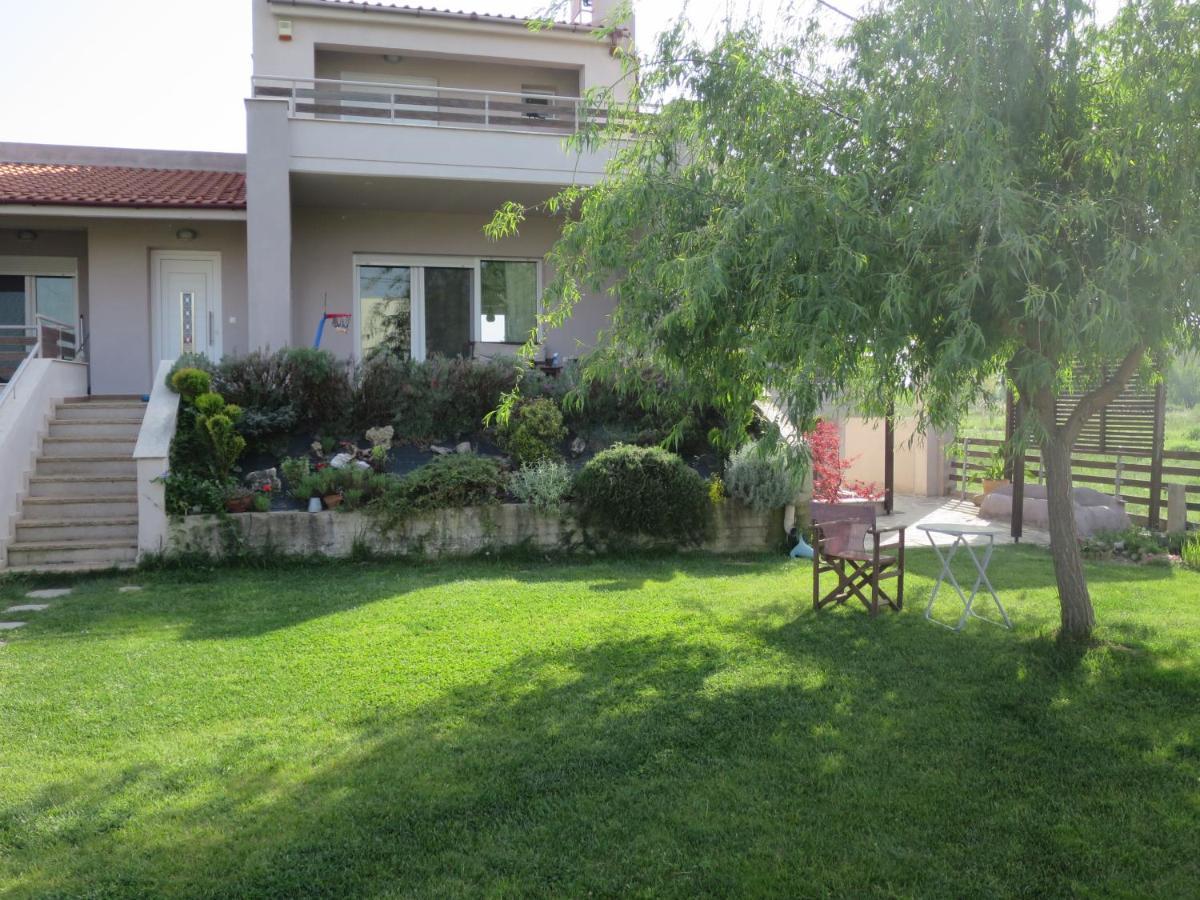 Guesthouse With Garden Komotiní Exteriér fotografie