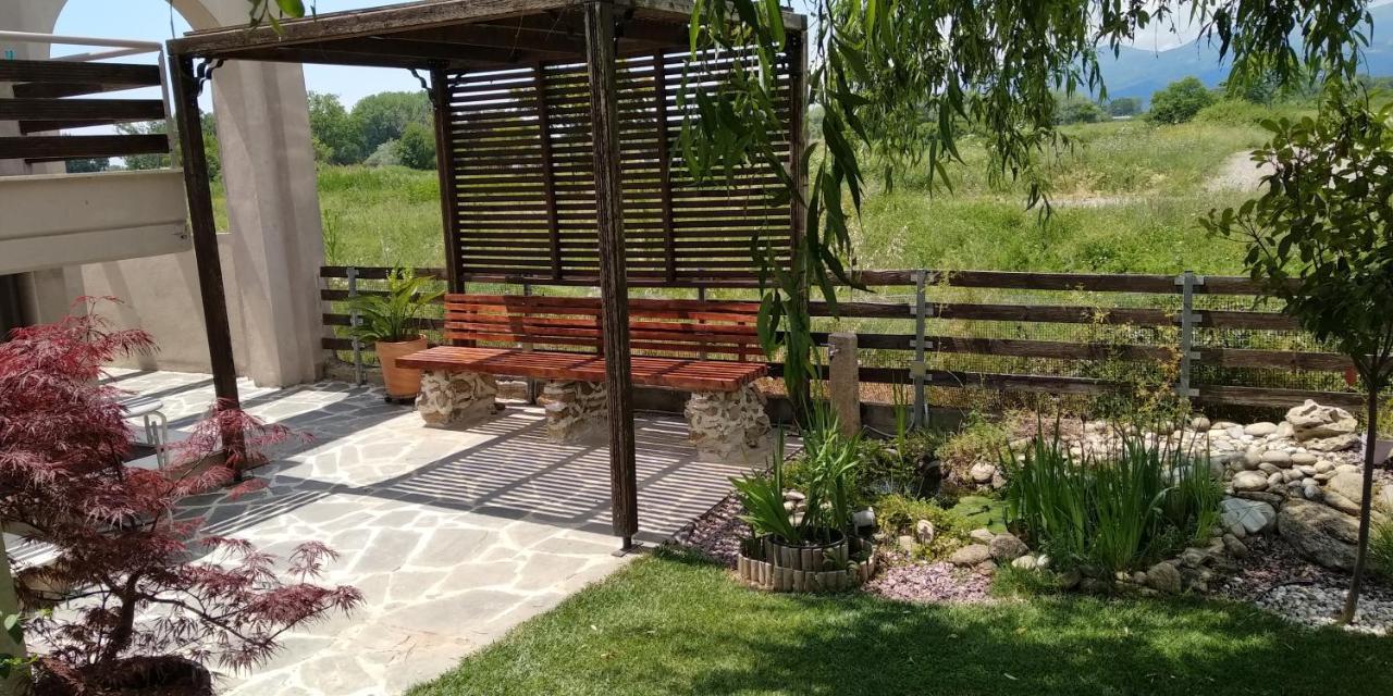 Guesthouse With Garden Komotiní Exteriér fotografie